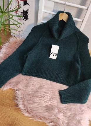 Базовый трикотажный зеленый свитер свободного кроя от zara, размер m*