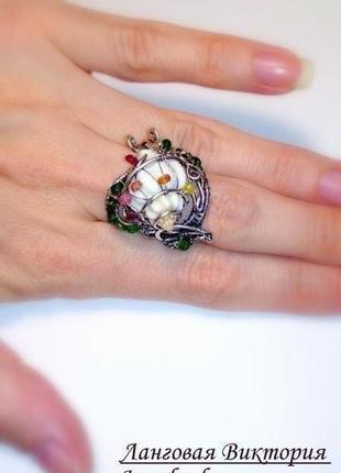 Серебряное кольцо "улитка", цаворит, сапфиры, регулируется. 5