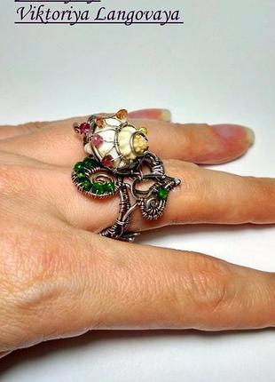 Серебряное кольцо "улитка", цаворит, сапфиры, регулируется. 6