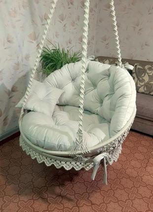 Подвесное кресло-гамак, с шикарными подушками, молочного цвета.4 фото