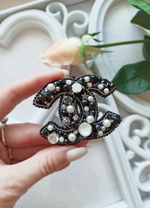 Брошь шанель