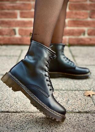 Dr. martens 1460 черевики мартінс чорного кольору без хутра10 фото