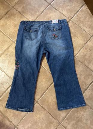 Стильні супер батальні джинси з вишивкою3 фото