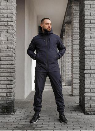 Весняний чоловічій костюм з полегшеної плащівки softshell