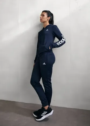 Спортивний костюм adidas