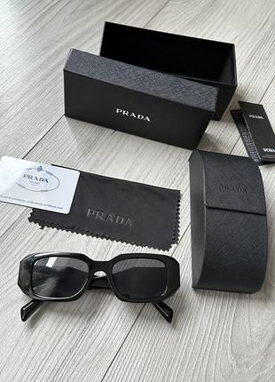 Окуляри prada