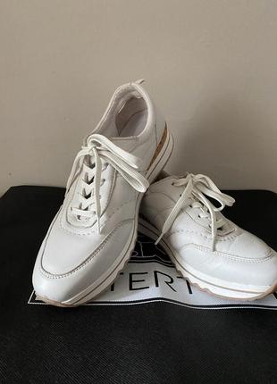 Кроссовки кожаные portugal leather