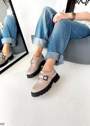 Стильные качественные туфли броги кожаные замшевые на шнуровке с ремешком черные бежевые6 фото