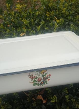 Эмалированный судочек в идеальном состоянии.оригинал