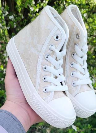 Красивые кеды из кружевного верха fun fun италия