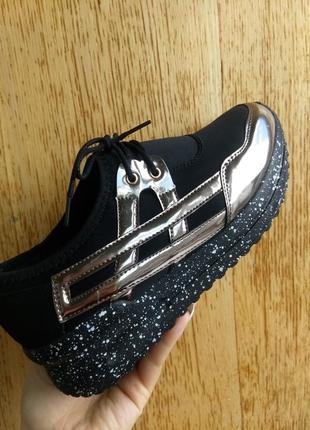 Кроссовки, туфли