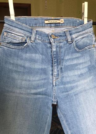 Светлые джинсы (легкий клэш)1 фото