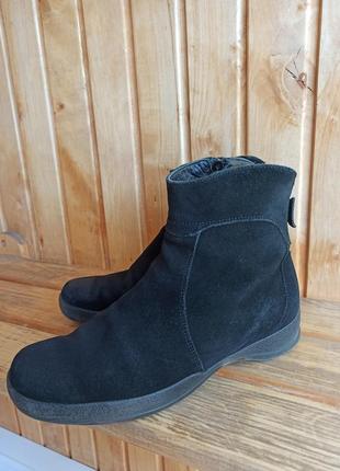 Чорні чобітки на зиму із замші2 фото