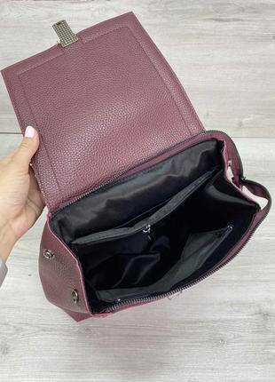 Сумка-рюкзак жіночий бордовий зі штучної шкіри бордового кольору4 фото
