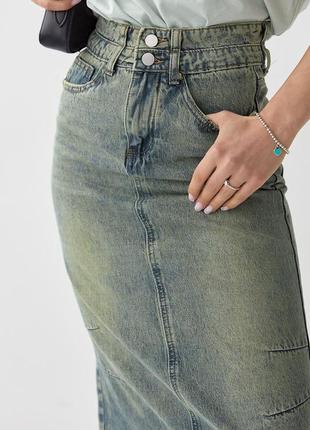 Жіноча трендова джинсова довга спідниця максі з потертостями гранж