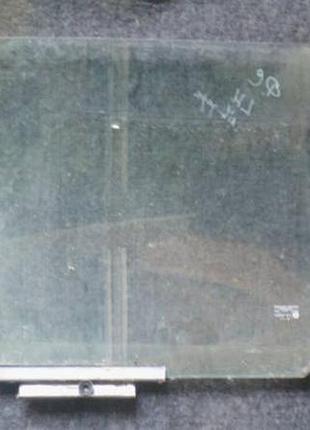 Скло задньої левої дверки 6157041 форд сієрра 87-93р.в. універсал