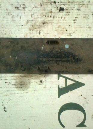 Заглушка на "губу" gm90124512 опель аскона