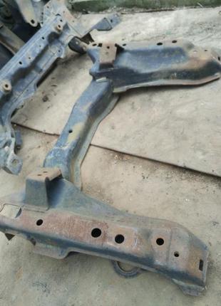 Передня підмоторна балка 90251236 опель омега а оригінал