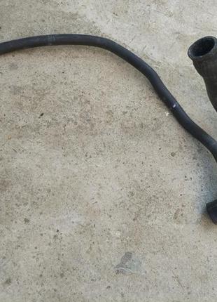 Патрубок системи охолодження 89gb-8286-aa форд