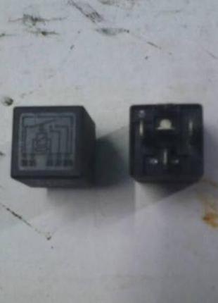 Реле бмв 1373912.3