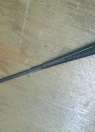 Кронштейн склоочисника правий 91ag-17526-b1a форд єскорт, оріон 9