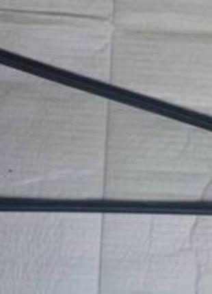 Ущільнювач скла задньої правої, лівої двері 331845218a w-passat