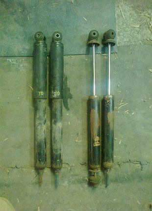 Задній амортизатор 90511722 опель кадетт універсал, фургон. б/в в