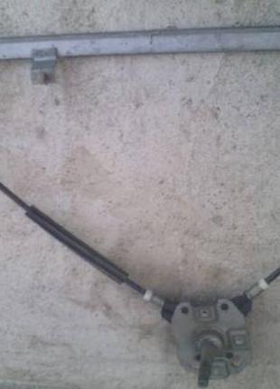 Склопідйомник передніх правих дверей 443837400b ауді-100 оригінал