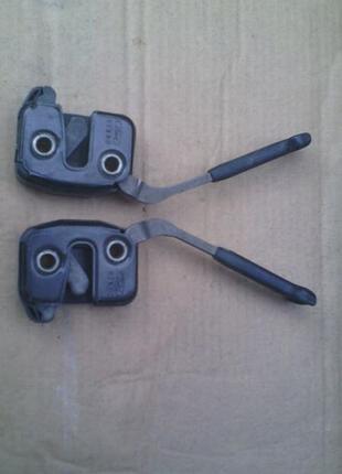 Засувка спинки заднього сидіння форд ескорт 1113945 / 1106136 ори