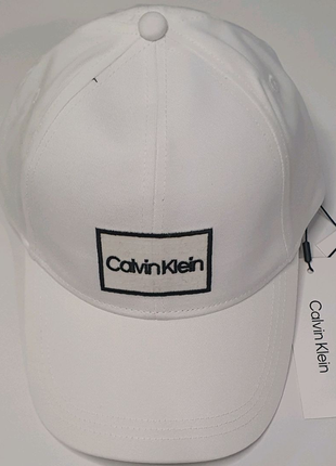 Кепка calvin klein біла