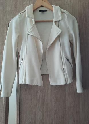 Жакет, пиджак