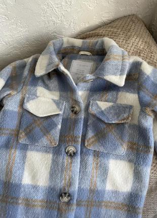 Тепла рубашка сорочка для дівчинки пальто на весну рубашка в клітинку 6-7 років 116-122 р блакитна3 фото