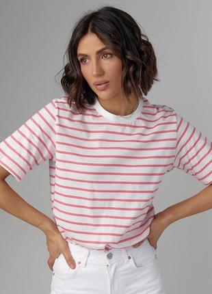 Женская футболка прямого кроя в полоску