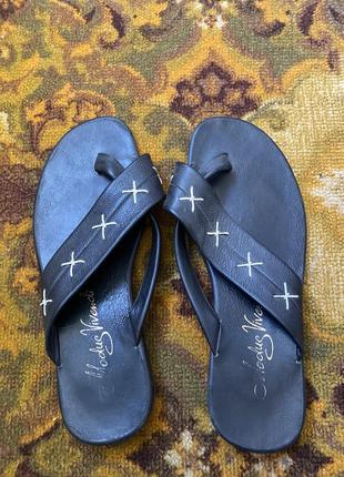 Шкіряні чоловічі капці