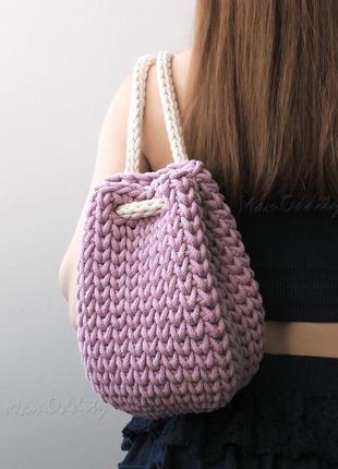 Маленький рюкзак вязаный сиренево-розовый «рюкзайчик»