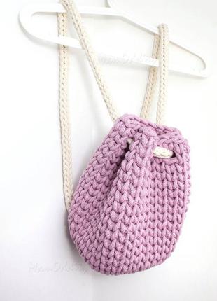 Маленький рюкзак в'язаний бузково-рожевий «рюкзайчик»3 фото