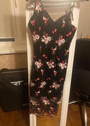 Платье сетка на тонких бретельках размер xs с вышивкой1 фото