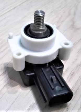 Датчік положення кузова toyota corolla (2013-2018) 89407-12030