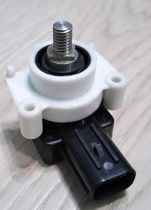 Датчик положення кузова honda cr-v rw передній 33136t1wr01