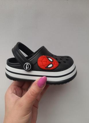 Кроксы распродаж детские черные человек-паук спайдермен3 фото