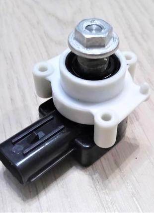 Датчик положения кузова mitsubishi outlander xl задній 8651a047