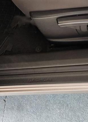 Накладки на пороги ddu (4 шт, пластик) для nissan qashqai 2014-2021рр