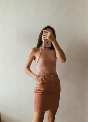 Джинсовая розовая пудровая юбка с необработанным краем topshop мини женская5 фото
