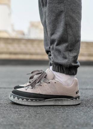 Мужские кроссовки бежевые с серым adidas adimatic neighborhood grey6 фото