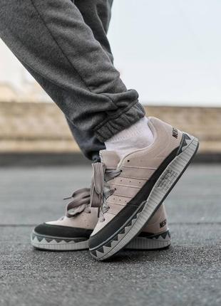 Мужские кроссовки бежевые с серым adidas adimatic neighborhood grey