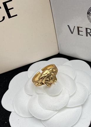 Кольцо в стиле versace