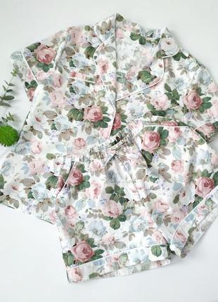 Пижама в цветы с рубашкой и шортами4 фото