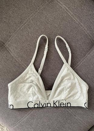 Класний сірий топ calvin klein