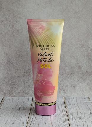 Лосьйон для тіла victoria's secret  velvet petals sol