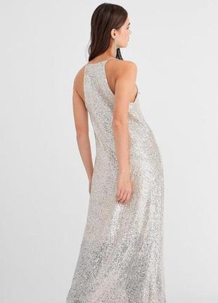 Сукня stradivarius коктейльне довге паєтки колір сріблястий екрю1 фото